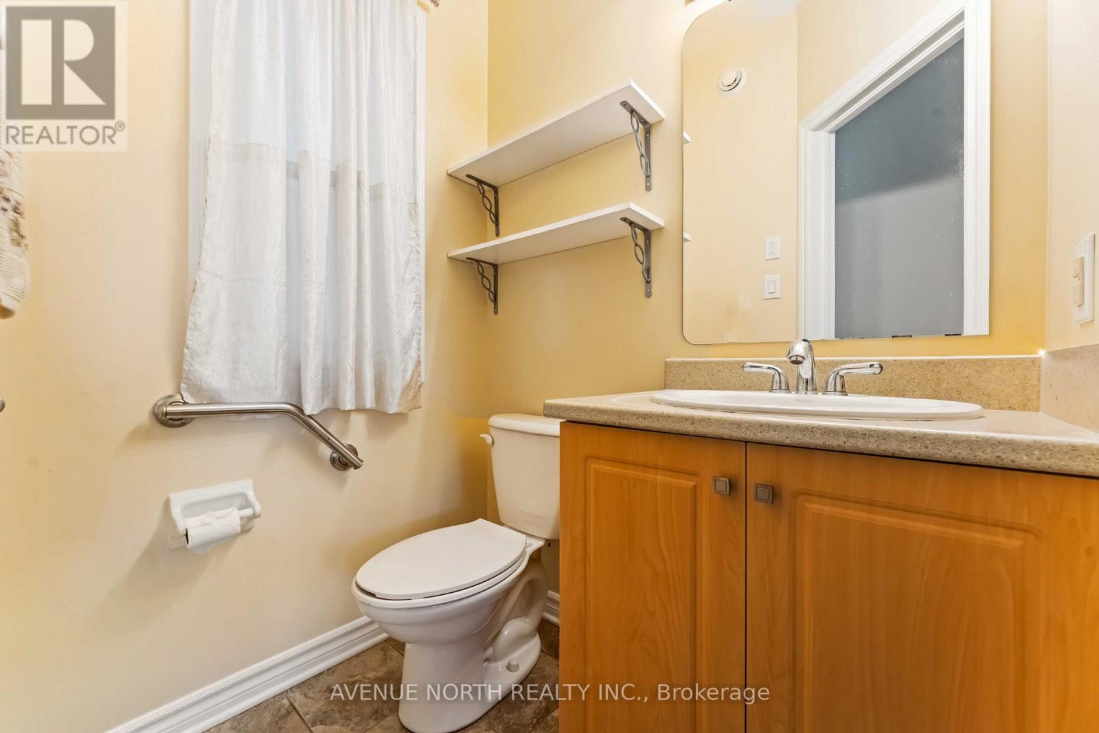 241 Waymark Crescent, Ottawa, Ontario  K2M 0A6 - Photo 9 - X12469585