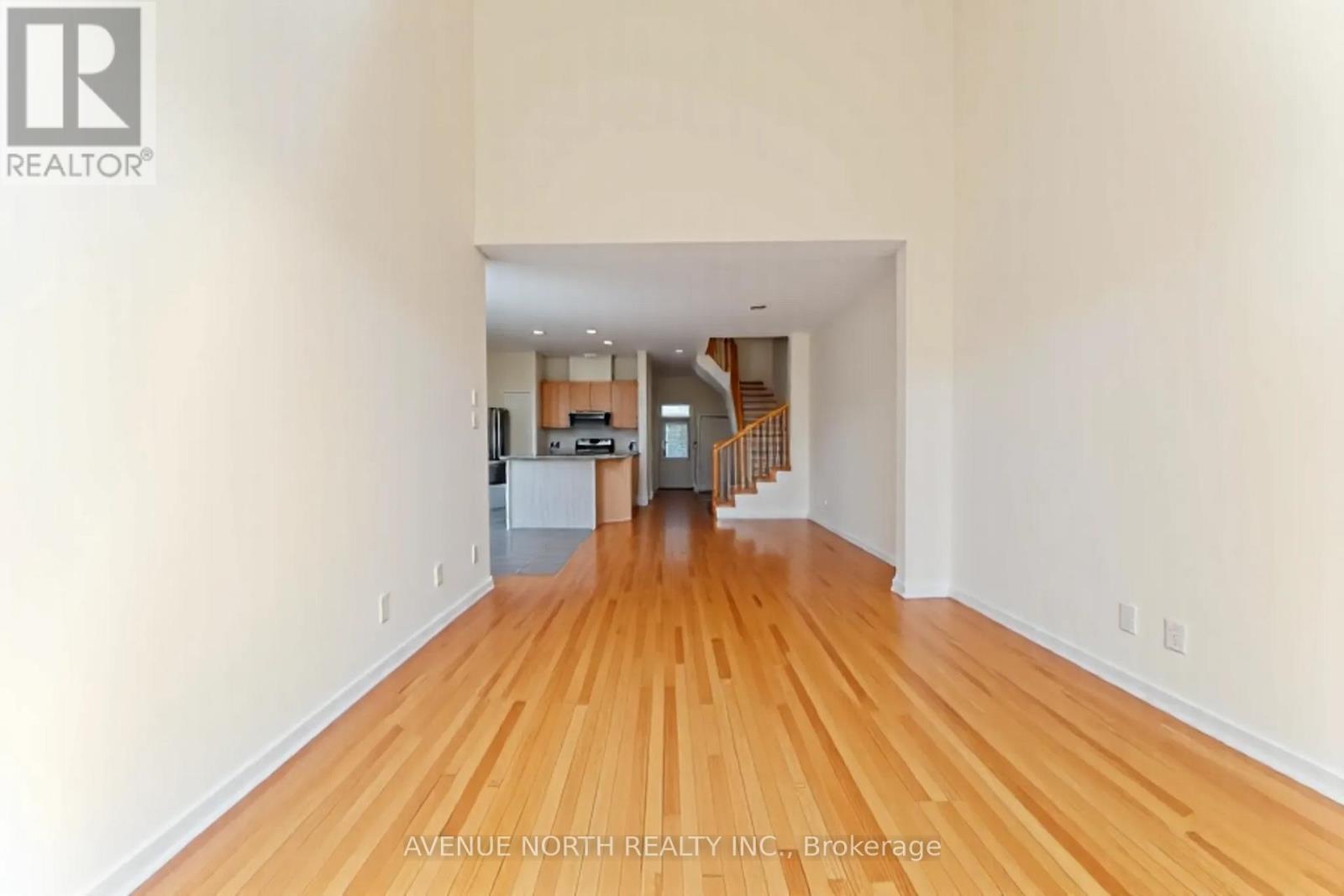 241 Waymark Crescent, Ottawa, Ontario  K2M 0A6 - Photo 7 - X12469585