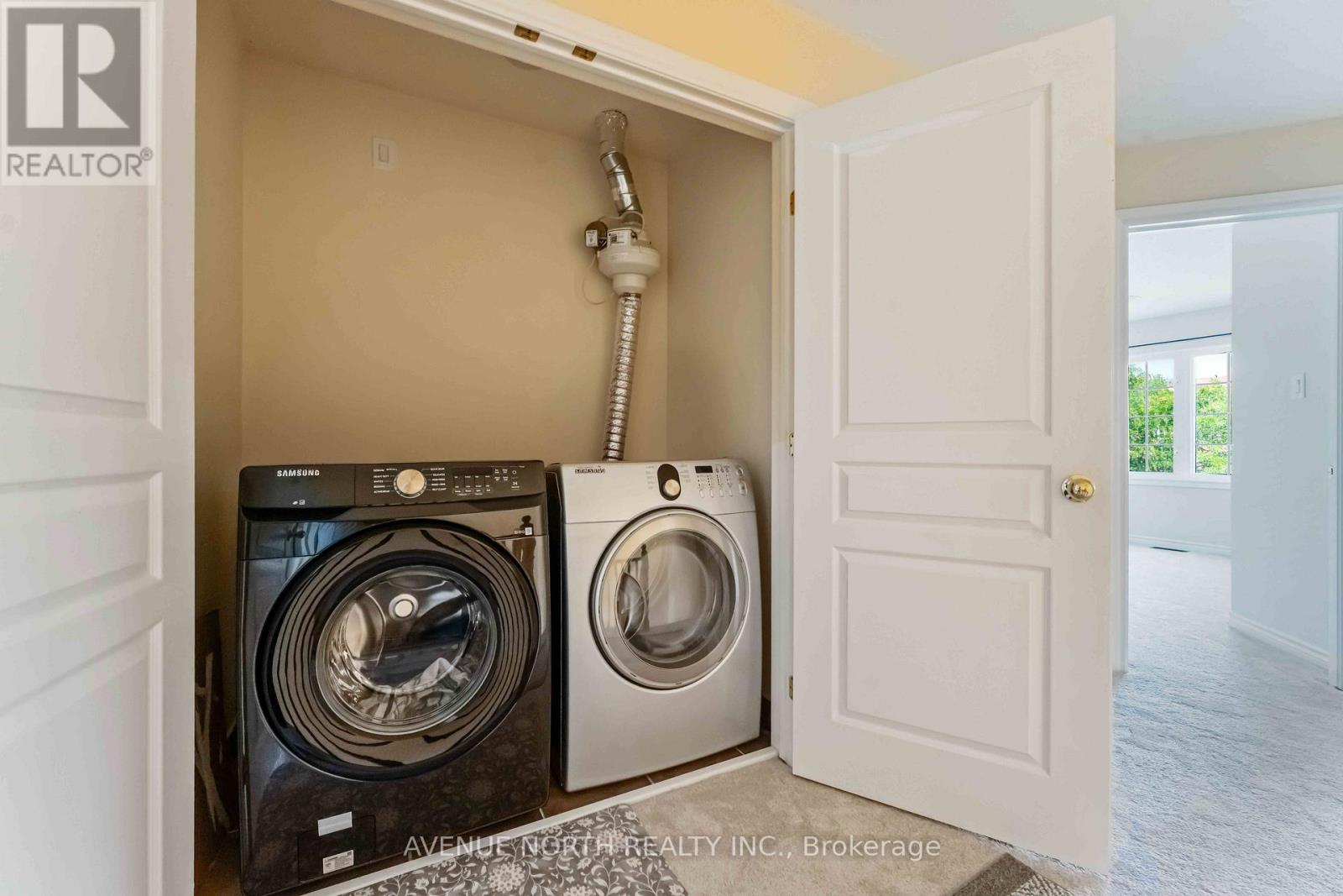 241 Waymark Crescent, Ottawa, Ontario  K2M 0A6 - Photo 20 - X12469585