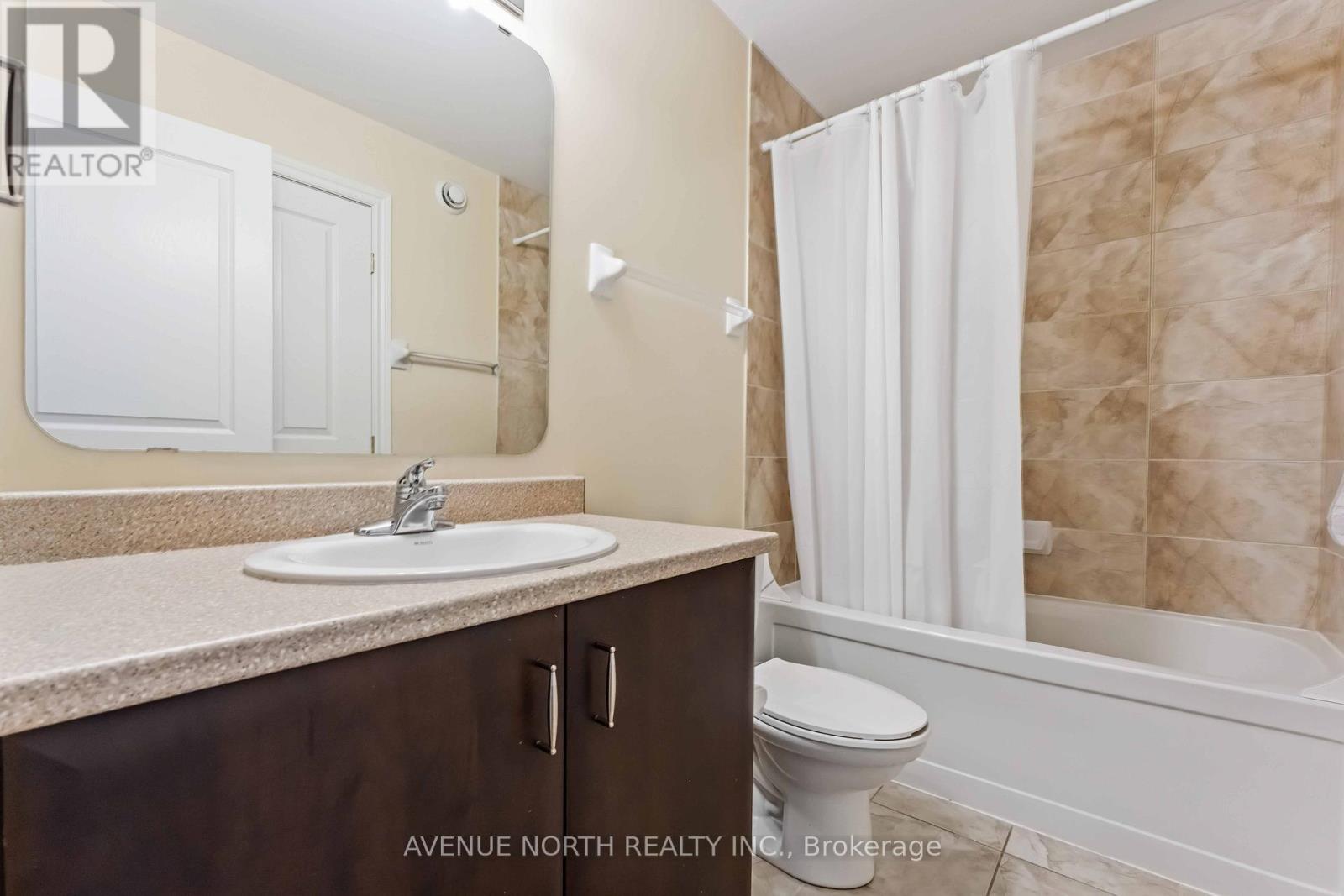 241 Waymark Crescent, Ottawa, Ontario  K2M 0A6 - Photo 19 - X12469585