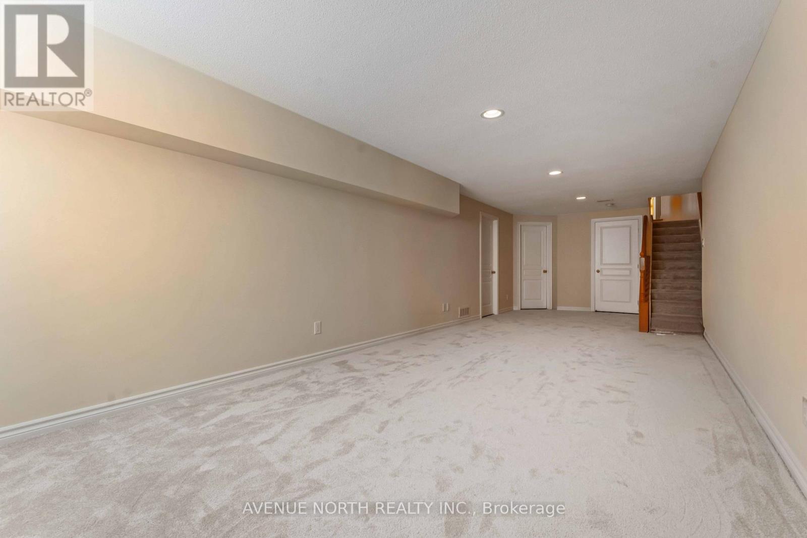 241 Waymark Crescent, Ottawa, Ontario  K2M 0A6 - Photo 22 - X12469585