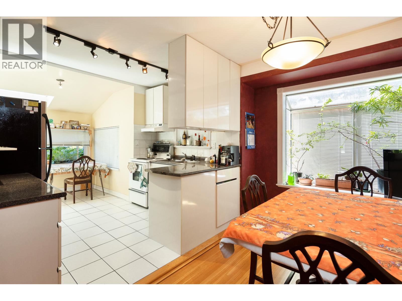 3136 W 11th Avenue, Vancouver, British Columbia  V6K 2M7 - Photo 9 - R3007033