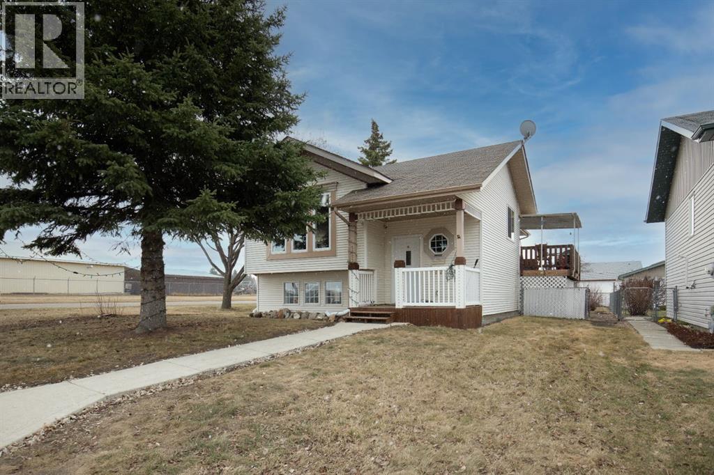 5203 42 Street, Innisfail, Alberta  T4G 1K3 - Photo 2 - A2229707
