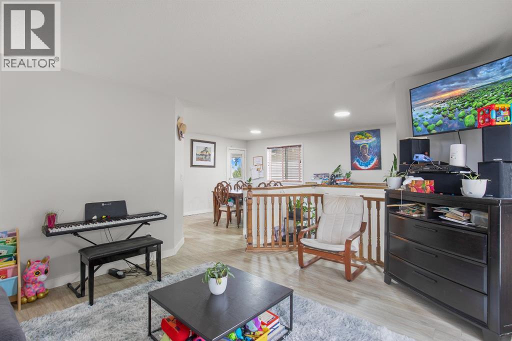 5203 42 Street, Innisfail, Alberta  T4G 1K3 - Photo 6 - A2229707