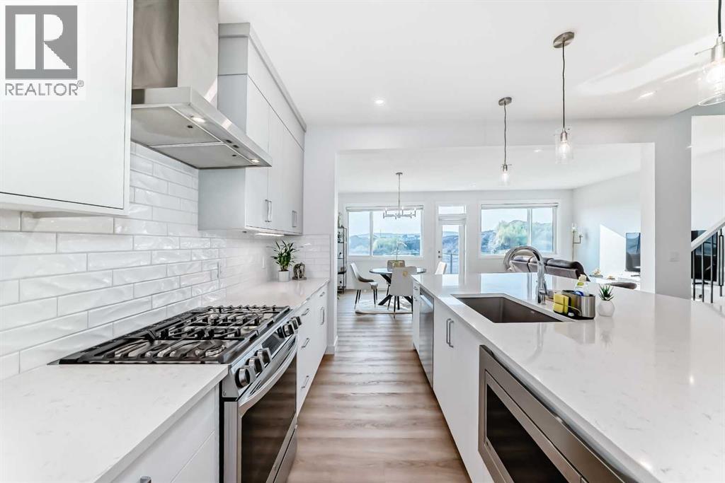 103 Creekstone Park Sw, Calgary, Alberta  T2X 5E5 - Photo 5 - A2255106