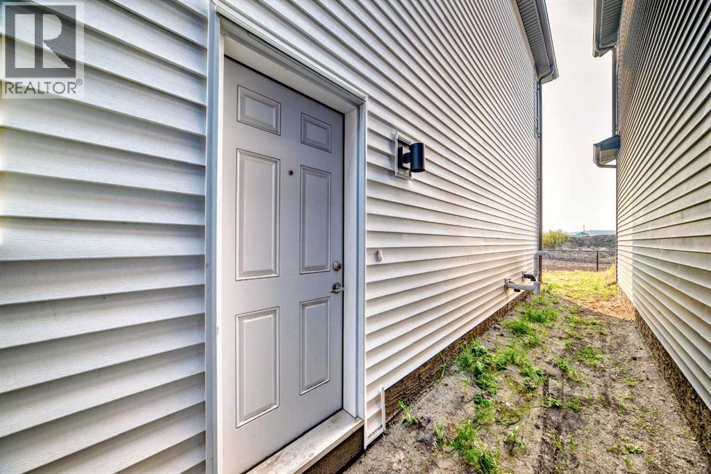 103 Creekstone Park Sw, Calgary, Alberta  T2X 5E5 - Photo 47 - A2255106