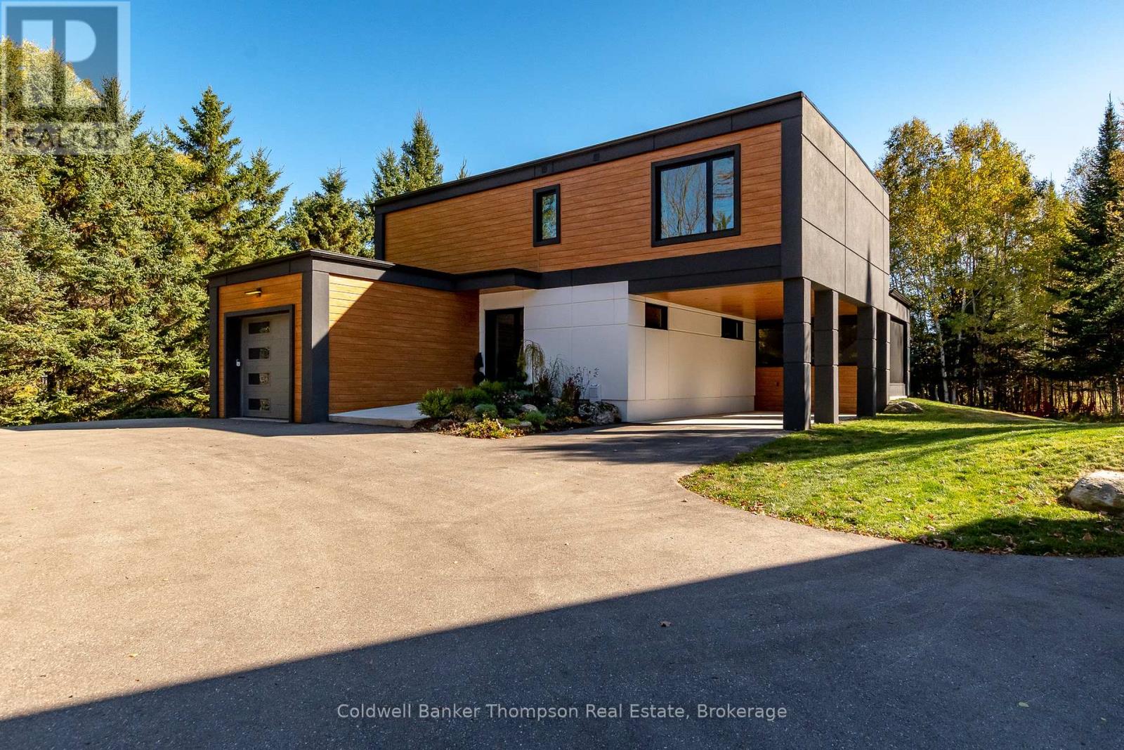 649 SKYHILLS ROAD, Huntsville, Ontario