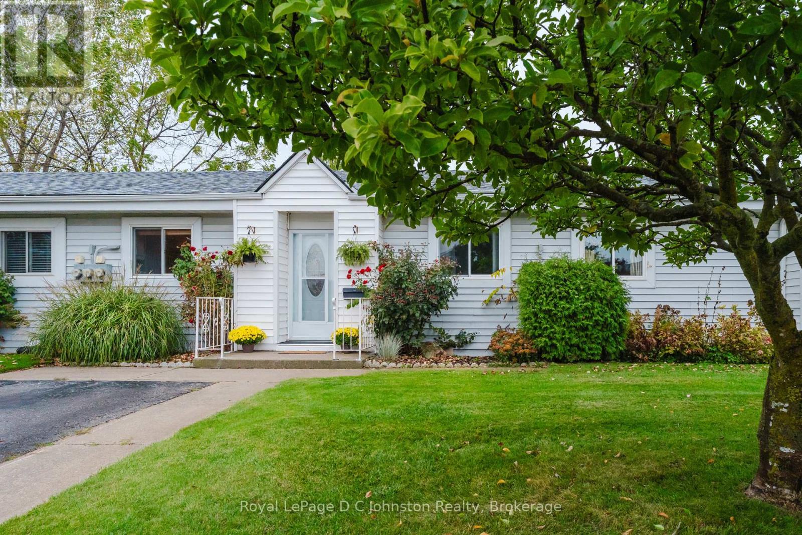 38 - 303 WATERLOO STREET, saugeen shores, Ontario