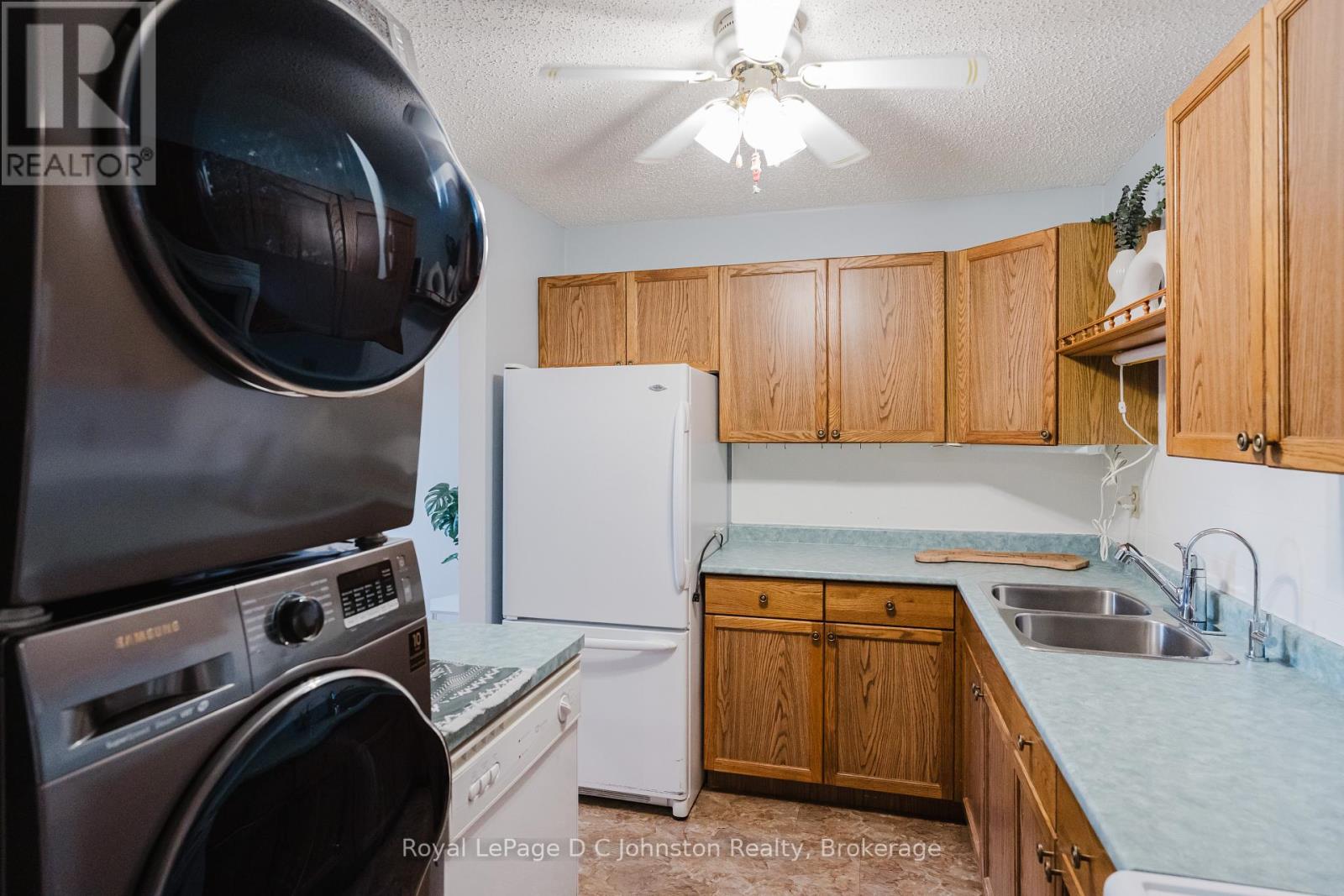 38 - 303 Waterloo Street, Saugeen Shores, Ontario  N0H 2C1 - Photo 11 - X12469650