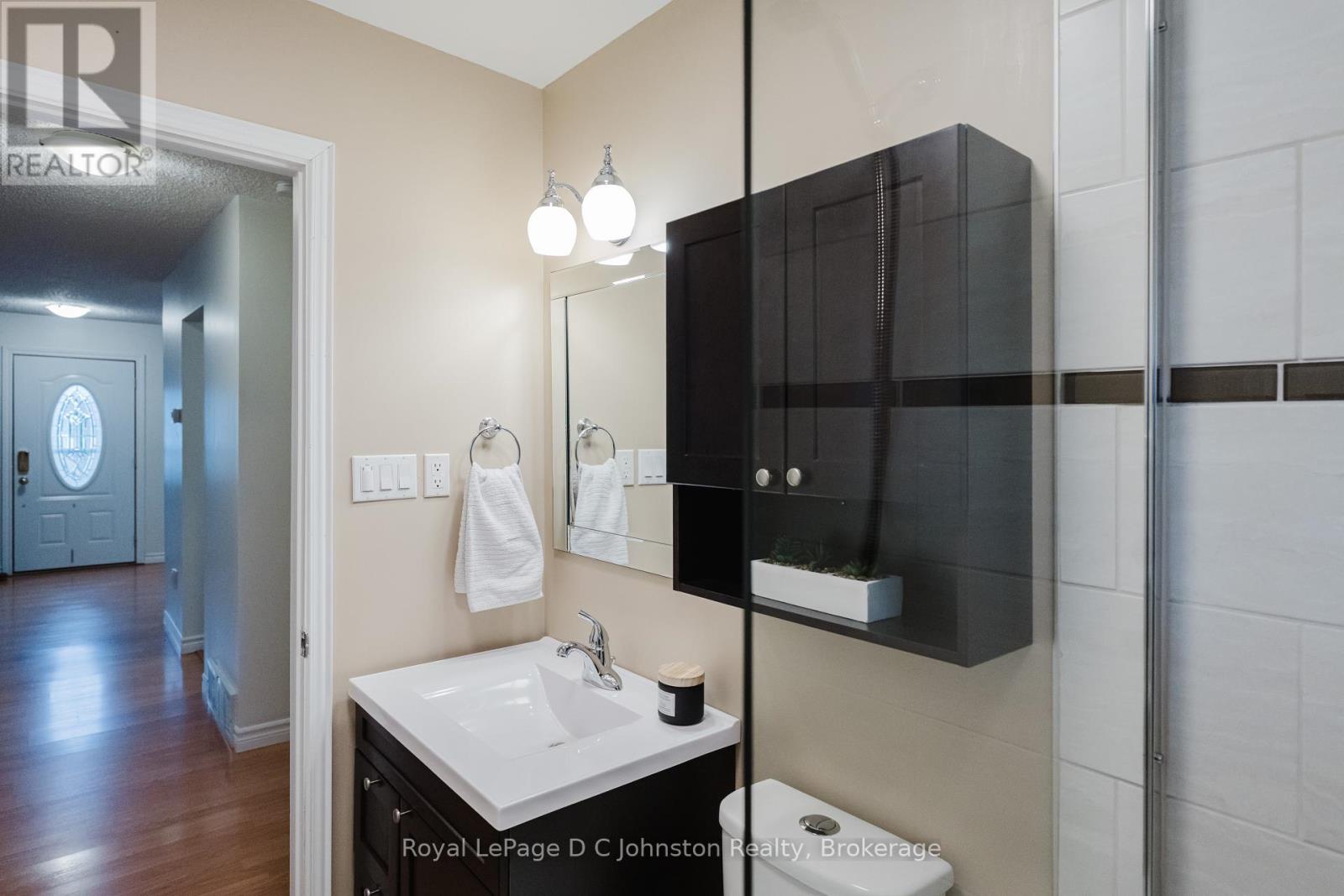 38 - 303 Waterloo Street, Saugeen Shores, Ontario  N0H 2C1 - Photo 18 - X12469650