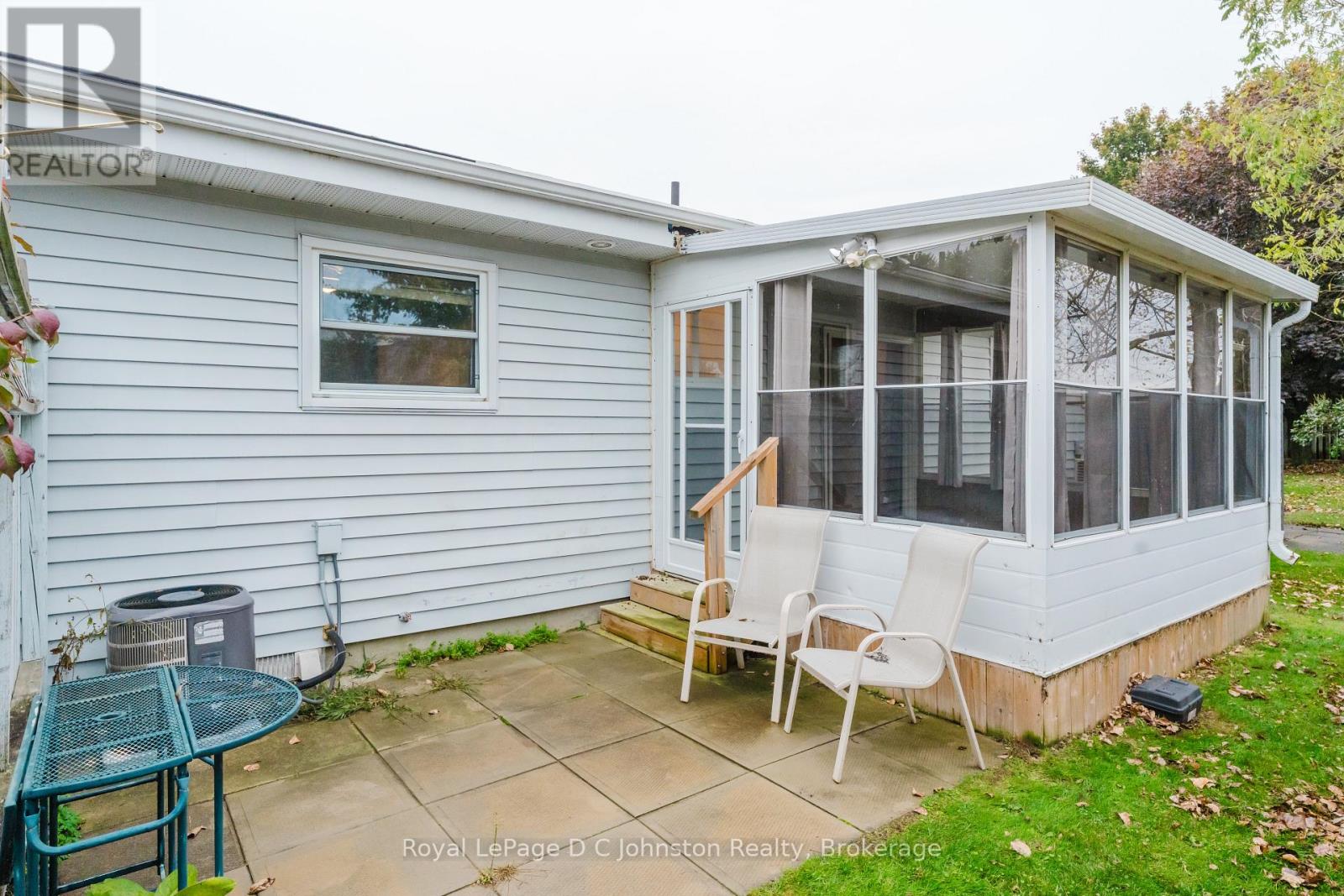 38 - 303 Waterloo Street, Saugeen Shores, Ontario  N0H 2C1 - Photo 27 - X12469650