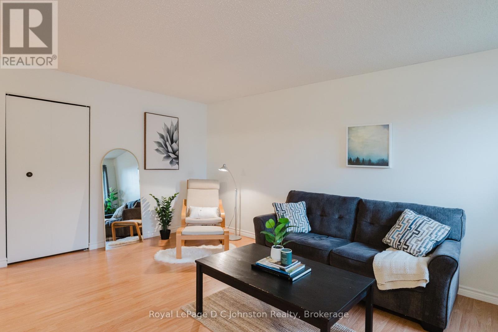 38 - 303 Waterloo Street, Saugeen Shores, Ontario  N0H 2C1 - Photo 7 - X12469650