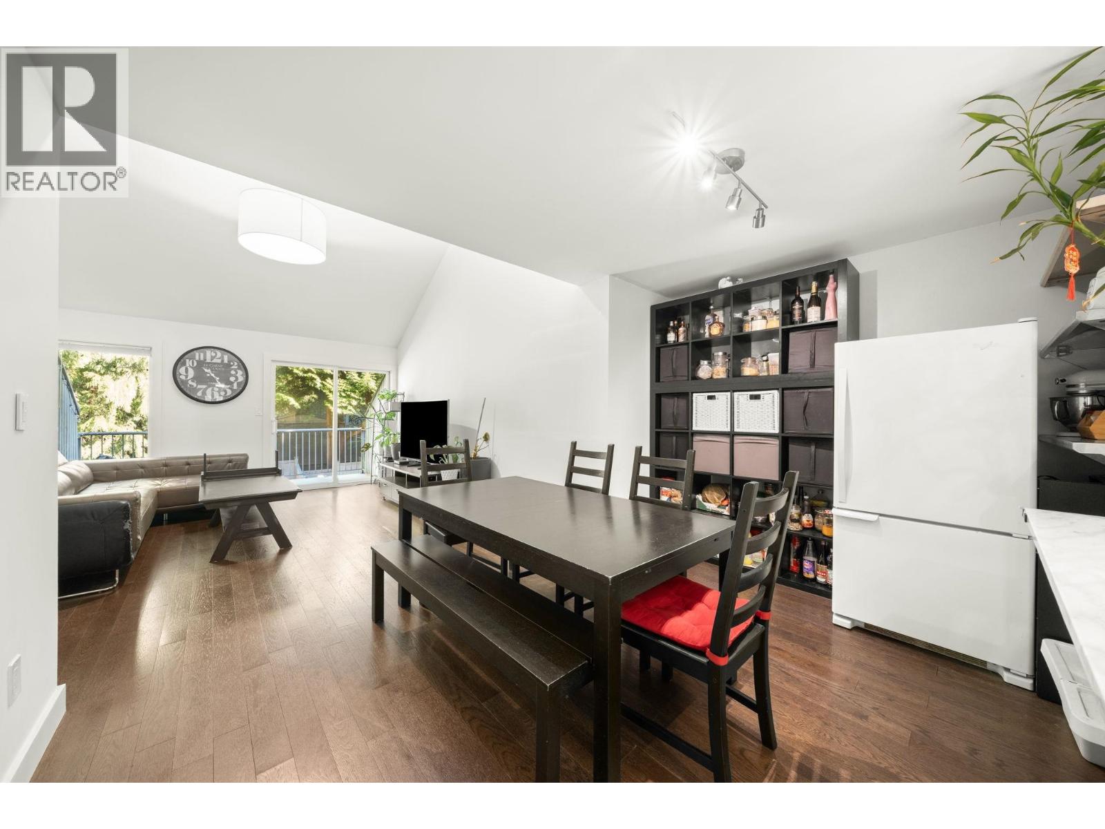4707 Cedarglen Place, Burnaby, British Columbia  V5G 4B6 - Photo 7 - R3059682