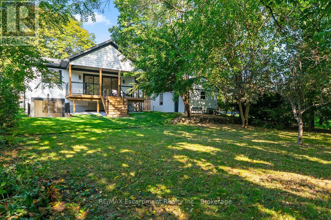 2282 Fairleigh Place, Burlington, Ontario  L7R 1G7 - Photo 30 - W12453856