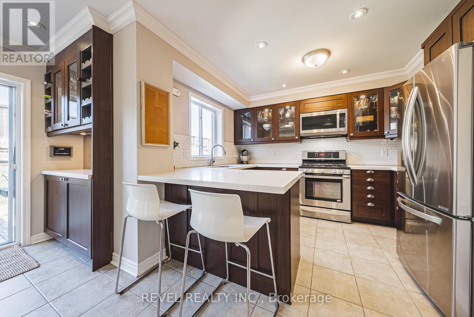 1188 Bonin Crescent, Milton, Ontario  L9T 0B1 - Photo 11 - W12469612