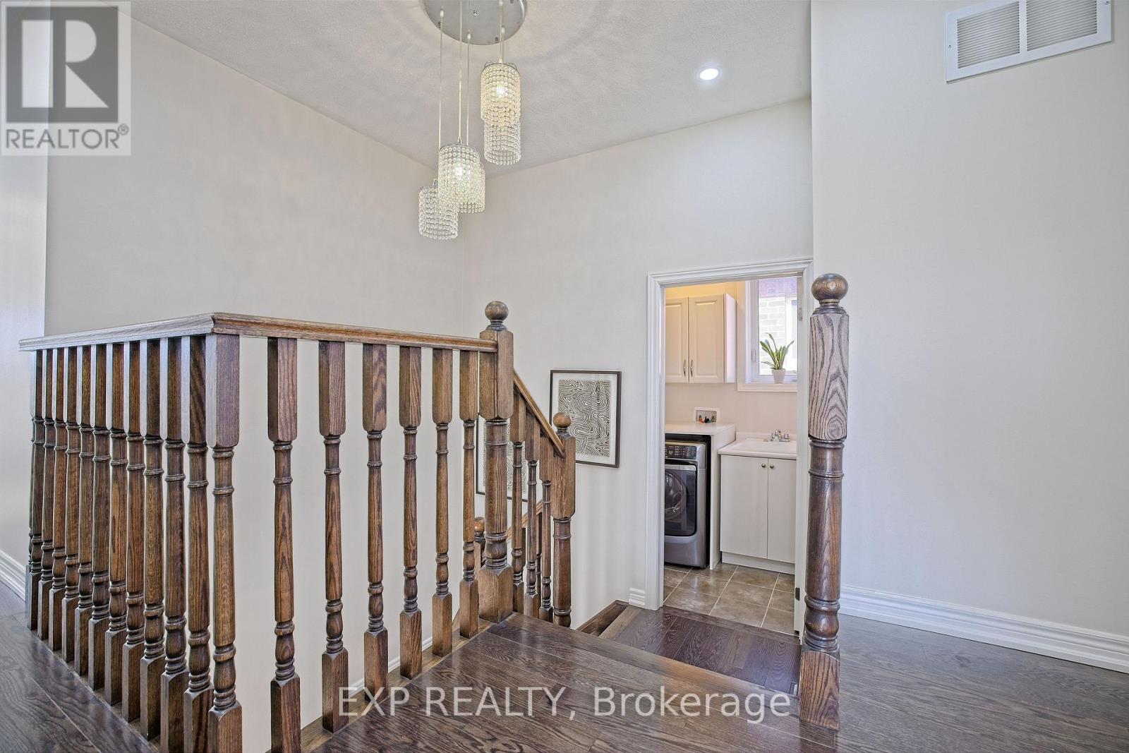 520 Dougall Avenue E, Caledon, Ontario  L7C 3Y8 - Photo 40 - W12469625