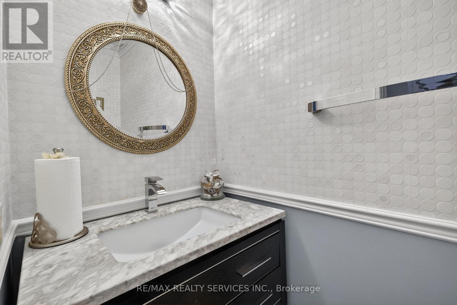 124 Royal Valley Drive, Caledon, Ontario  L7C 1A5 - Photo 16 - W12469629
