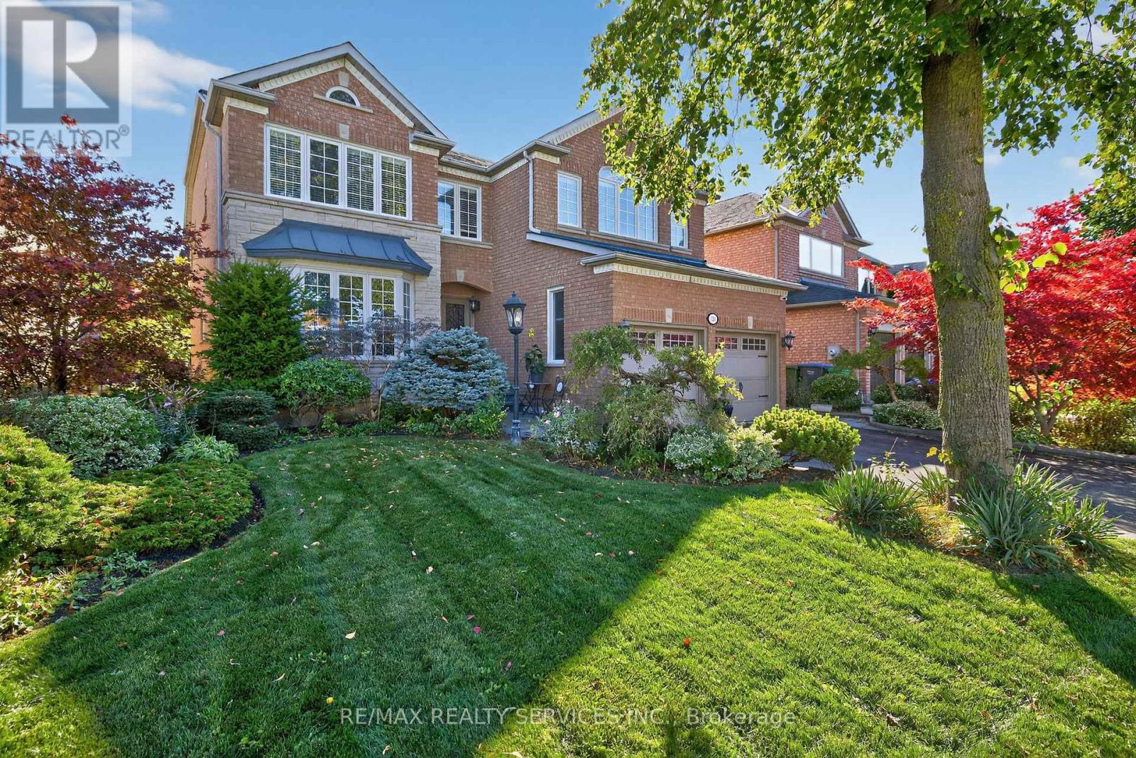124 Royal Valley Drive, Caledon, Ontario  L7C 1A5 - Photo 2 - W12469629