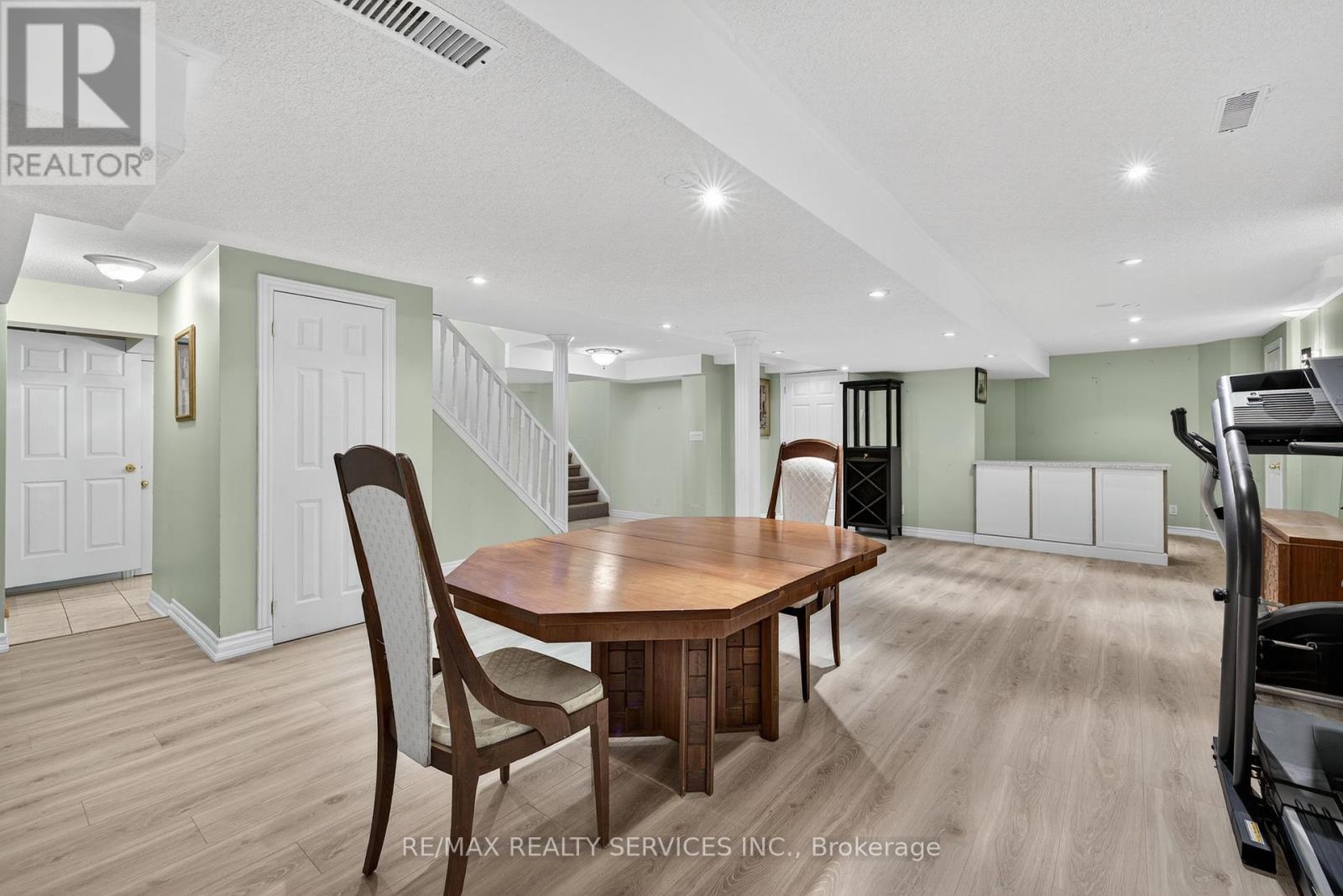 124 Royal Valley Drive, Caledon, Ontario  L7C 1A5 - Photo 36 - W12469629
