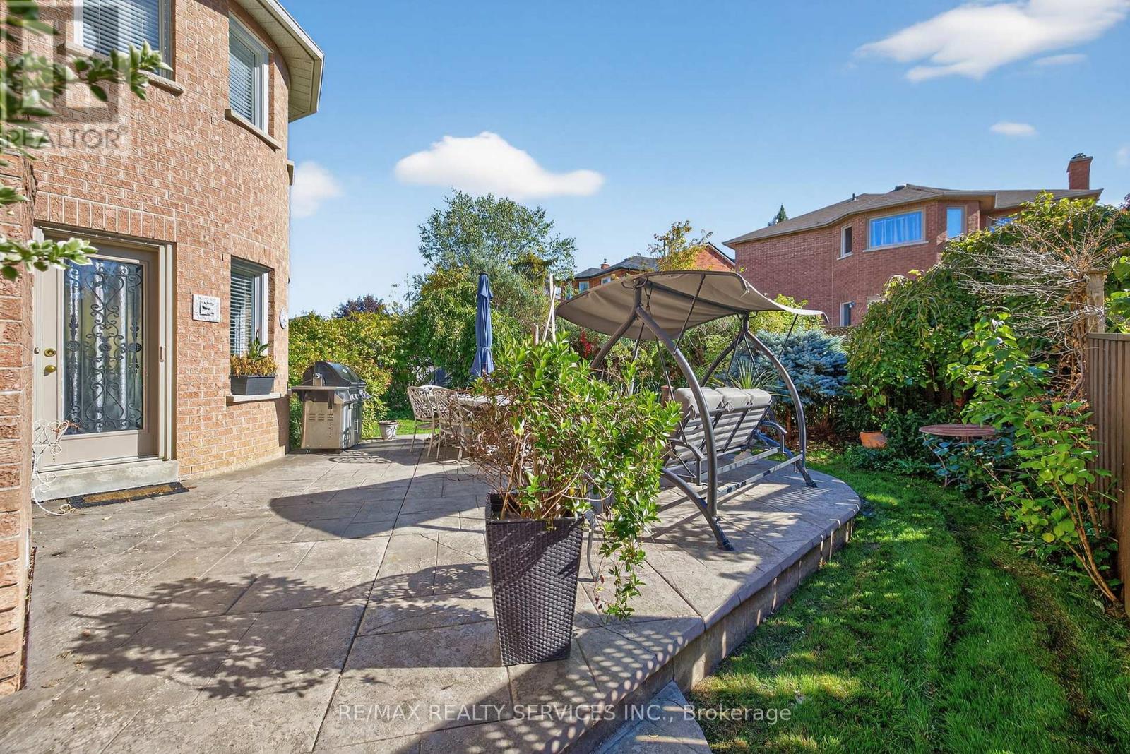 124 Royal Valley Drive, Caledon, Ontario  L7C 1A5 - Photo 43 - W12469629