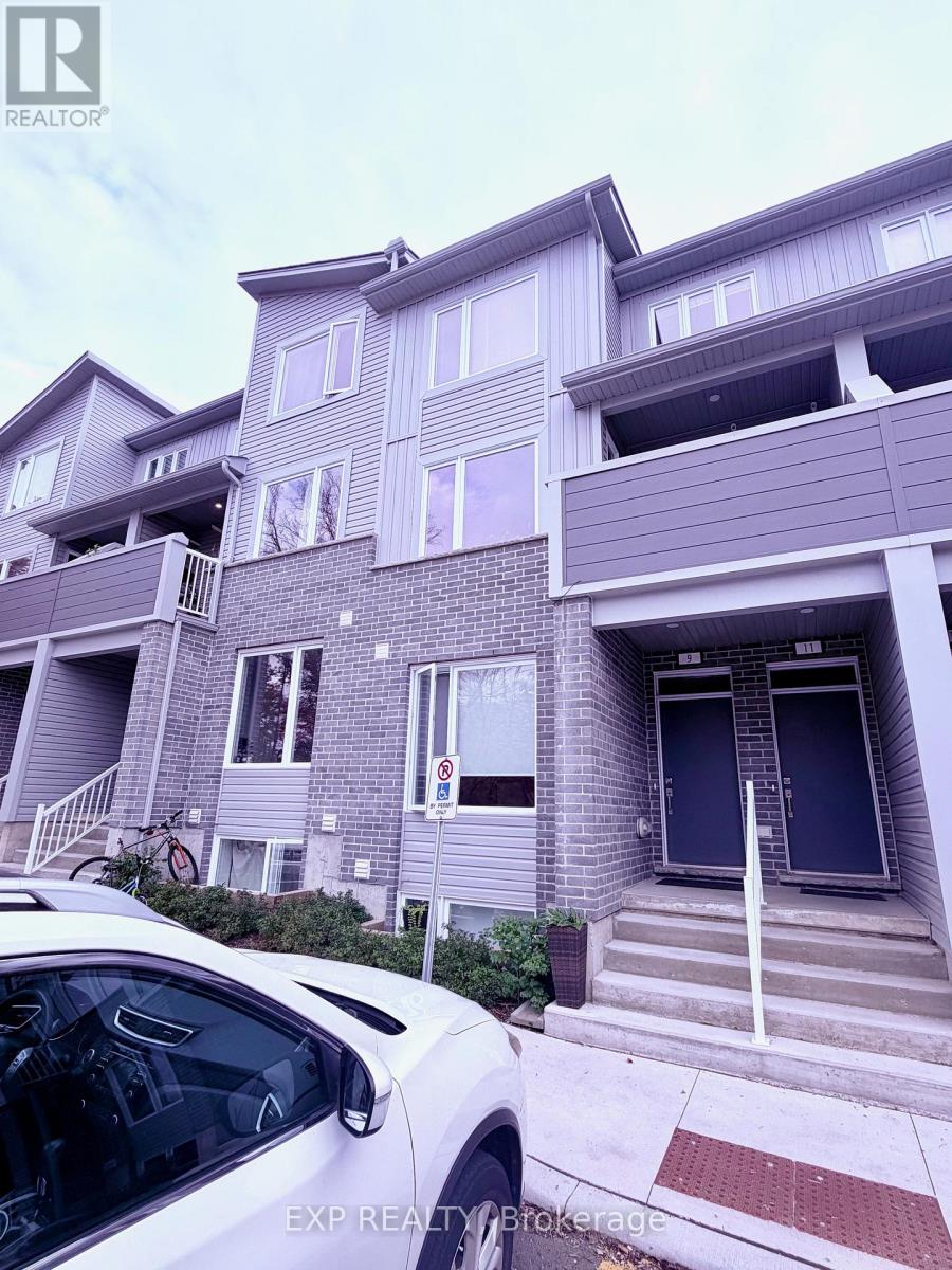 9 - 990 DEVERON CRESCENT, London South, Ontario