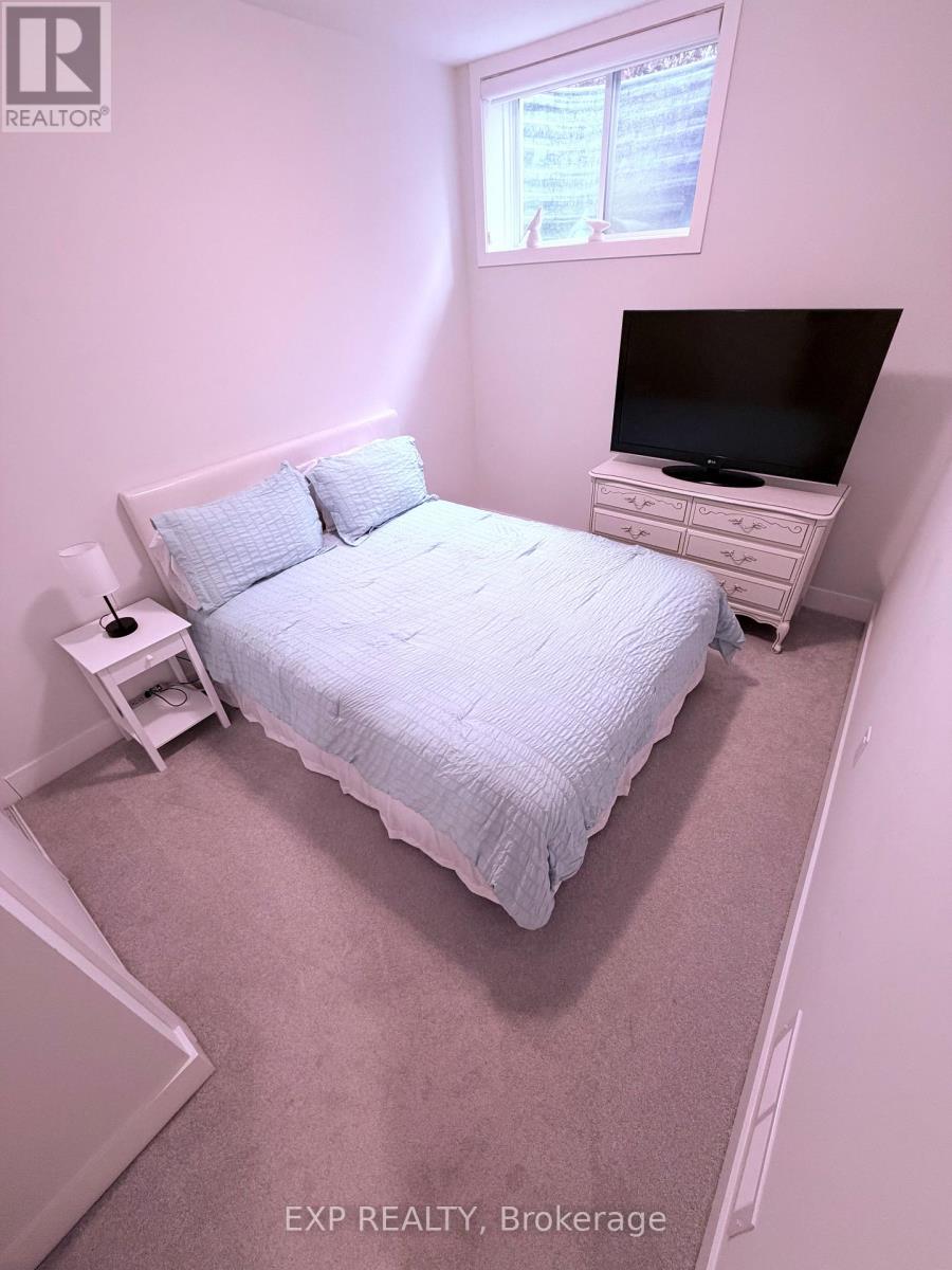 9 - 990 Deveron Crescent, London South, Ontario  N5Z 5C5 - Photo 11 - X12469635
