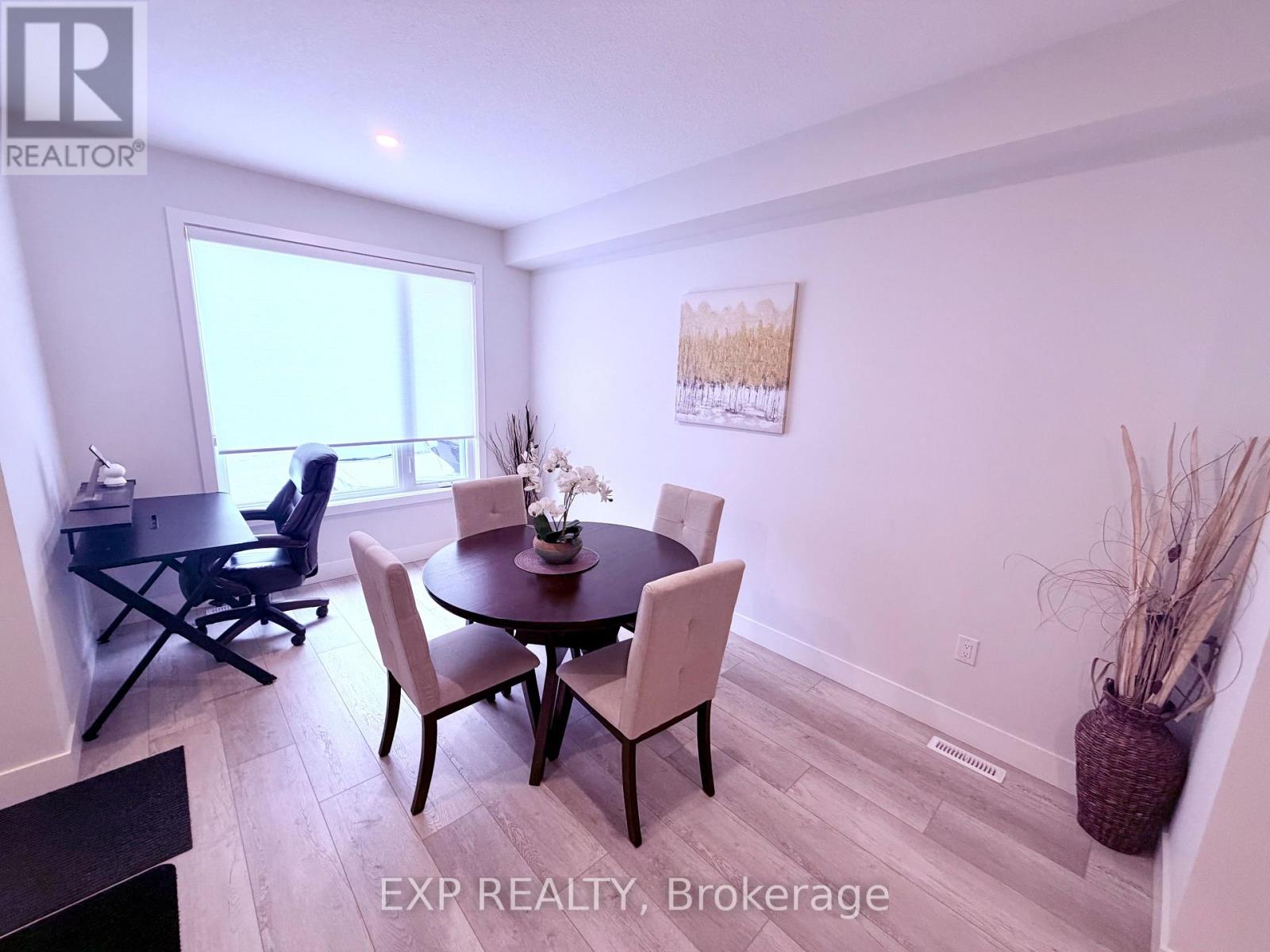 9 - 990 Deveron Crescent, London South, Ontario  N5Z 5C5 - Photo 5 - X12469635
