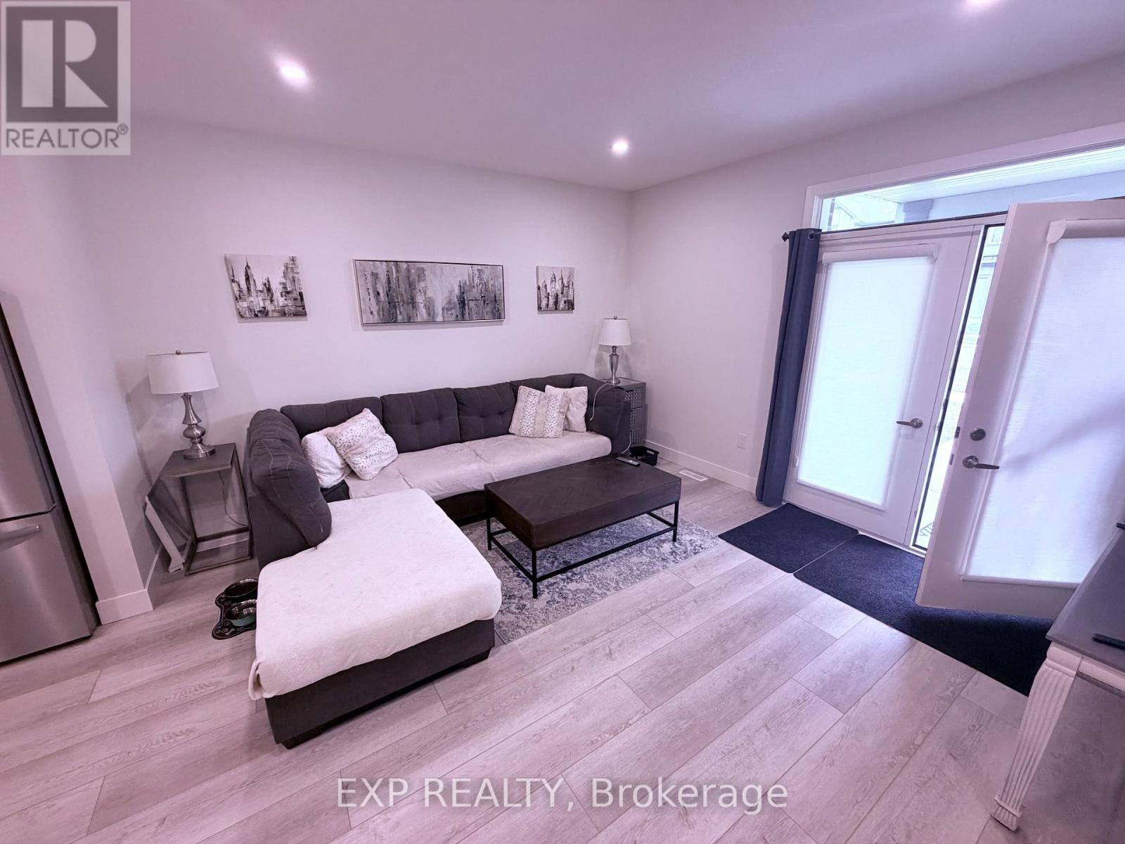 9 - 990 Deveron Crescent, London South, Ontario  N5Z 5C5 - Photo 7 - X12469635
