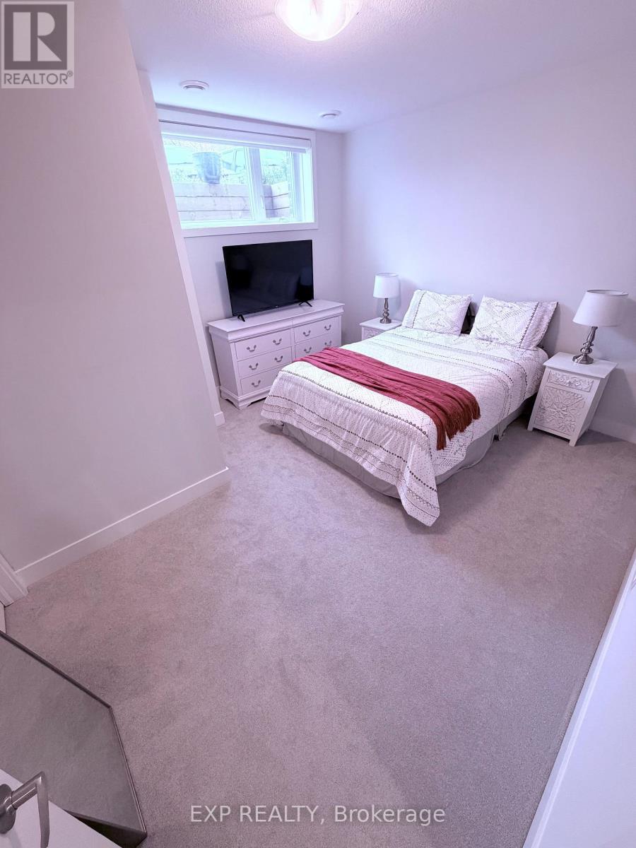 9 - 990 Deveron Crescent, London South, Ontario  N5Z 5C5 - Photo 9 - X12469635