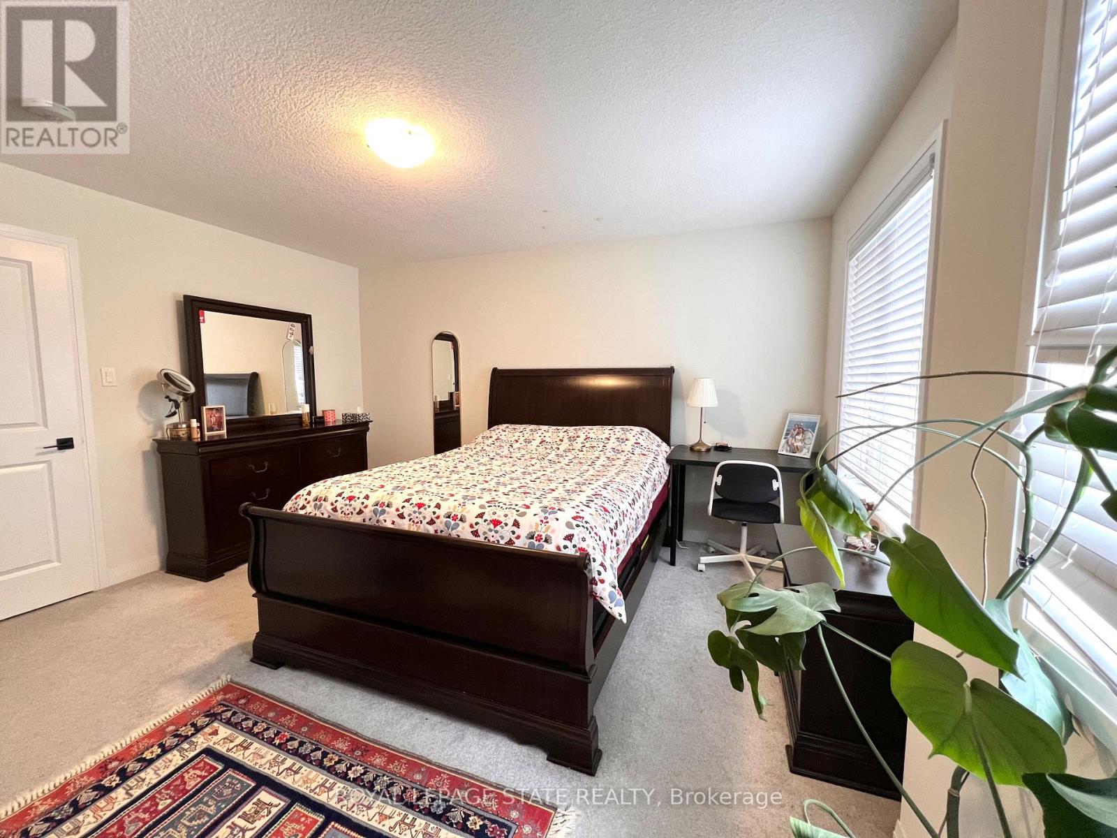 13 Dresser Lane, Hamilton, Ontario  L9K 0K1 - Photo 8 - X12466605
