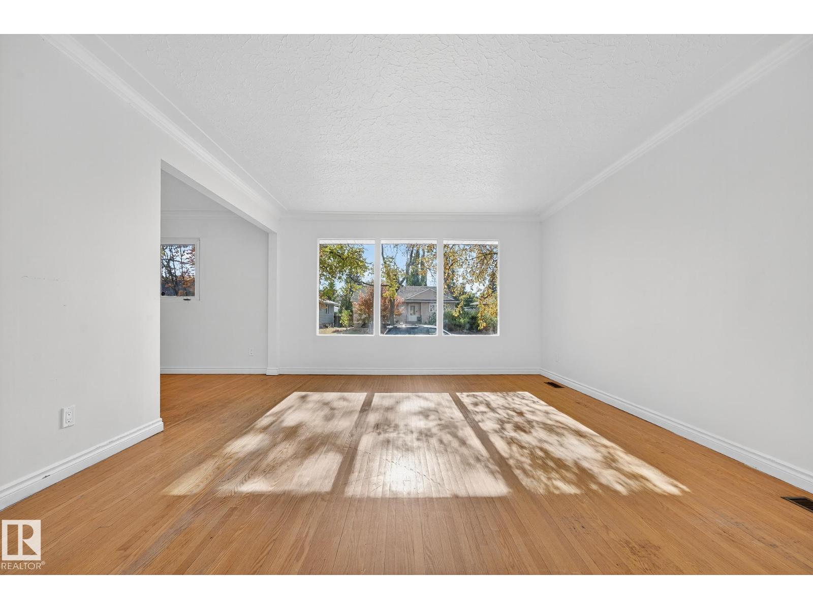 13932 117 Av Nw, Edmonton, Alberta  T5M 3J4 - Photo 3 - E4462630