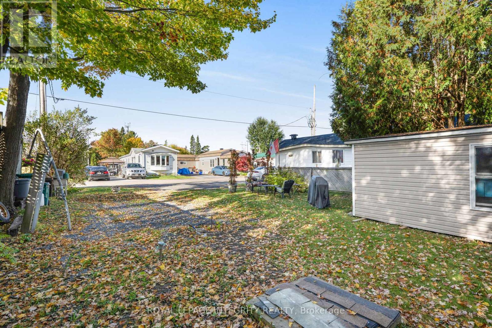 3535 St Joseph Boulevard W, Ottawa, Ontario  K1C 1T1 - Photo 3 - X12469659