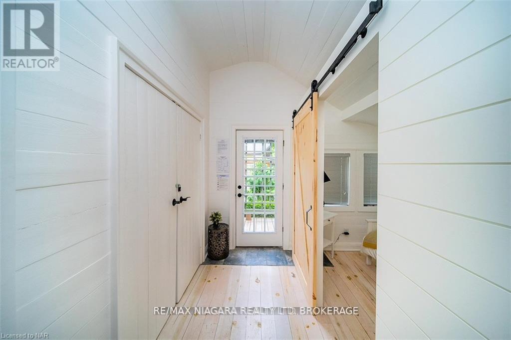 343 Cambridge Road W, Fort Erie, Ontario  L0S 1B0 - Photo 2 - X12469640