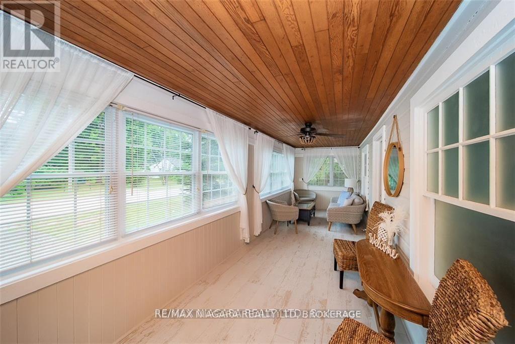 317 Lakewood Avenue, Fort Erie, Ontario  L0S 1B0 - Photo 3 - X12469641