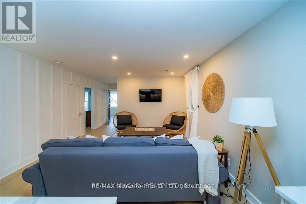 317 Lakewood Avenue, Fort Erie, Ontario  L0S 1B0 - Photo 5 - X12469641
