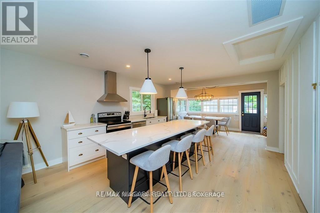 317 Lakewood Avenue, Fort Erie, Ontario  L0S 1B0 - Photo 7 - X12469641