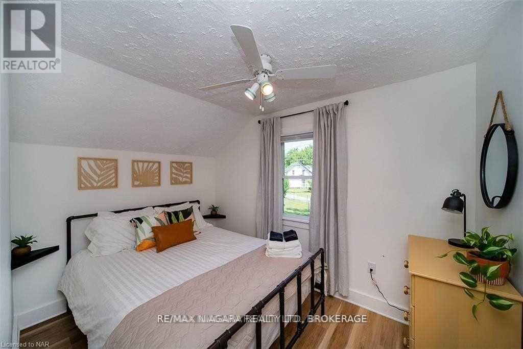 248 Lincoln Road W, Fort Erie, Ontario  L0S 1B0 - Photo 15 - X12469642
