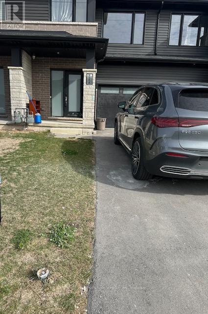 7354 Marvel Drive, Niagara Falls, Ontario  L2H 3V5 - Photo 2 - X12469613