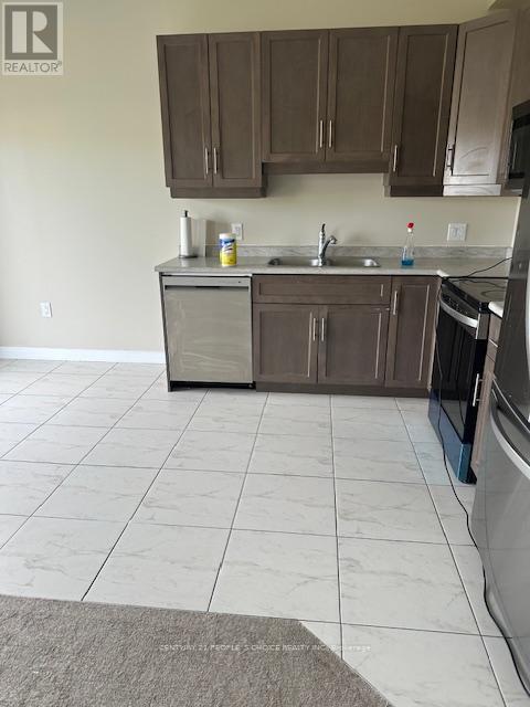 7354 Marvel Drive, Niagara Falls, Ontario  L2H 3V5 - Photo 4 - X12469613