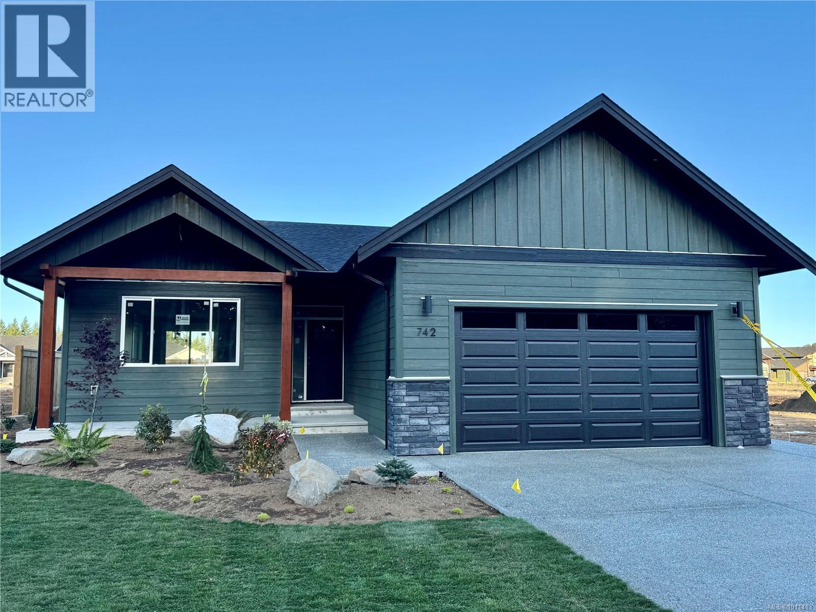 742 Salmonberry St, Campbell River, British Columbia
