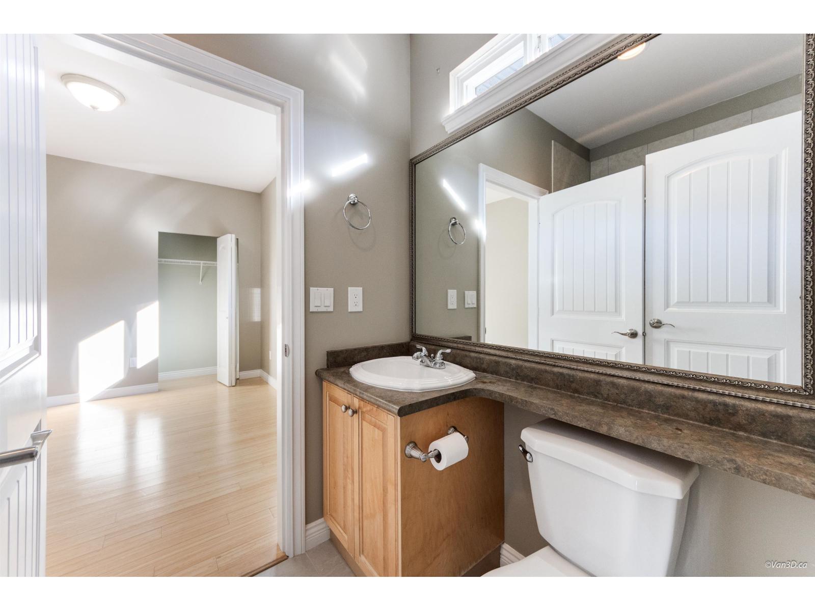 14922 102a Avenue, Surrey, British Columbia  V3R 1K9 - Photo 19 - R3059738