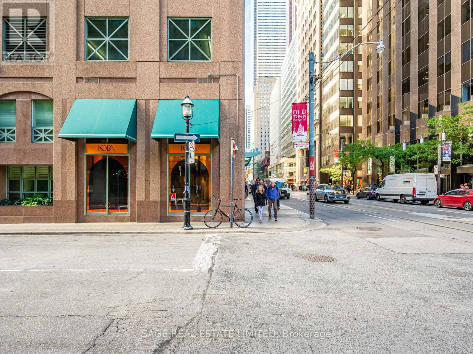 11 King Street E, Toronto, Ontario  M5E 1L4 - Photo 3 - C12468796