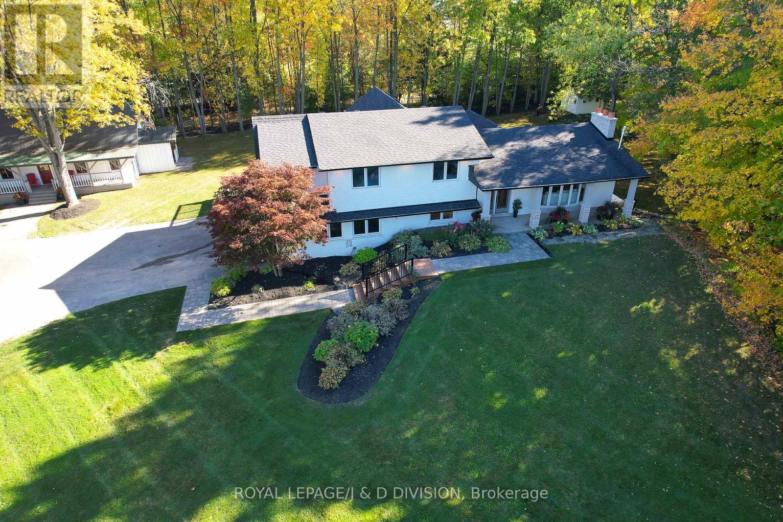 2340 Britannia Road, Burlington, Ontario  L7P 0G2 - Photo 3 - W12468973