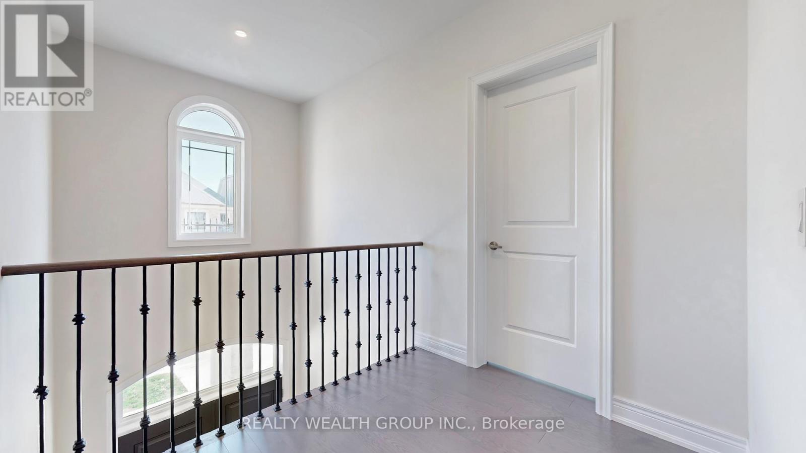 2421 Irene Crescent, Oakville, Ontario  L6H 7C5 - Photo 18 - W12469422