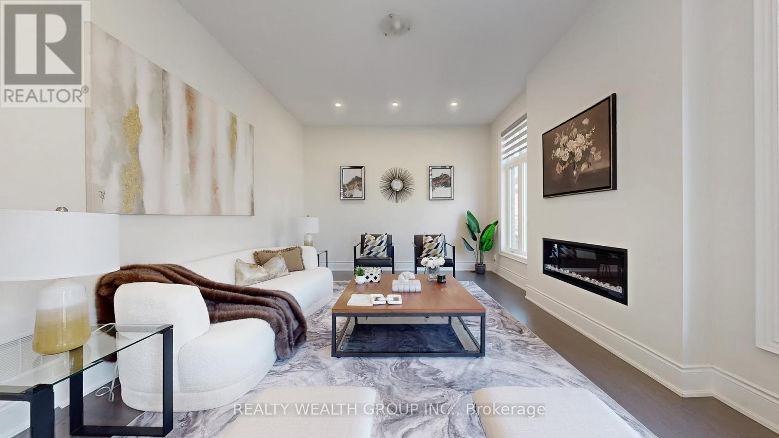 2421 Irene Crescent, Oakville, Ontario  L6H 7C5 - Photo 4 - W12469422