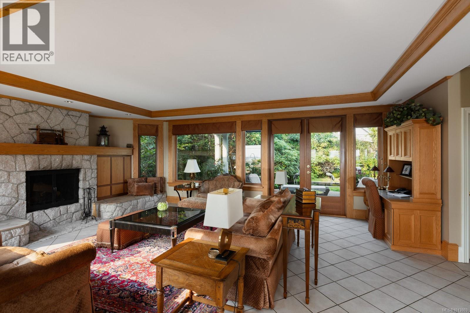 1580 Beach Dr, Oak Bay, British Columbia  V8R 6H8 - Photo 22 - 1013803