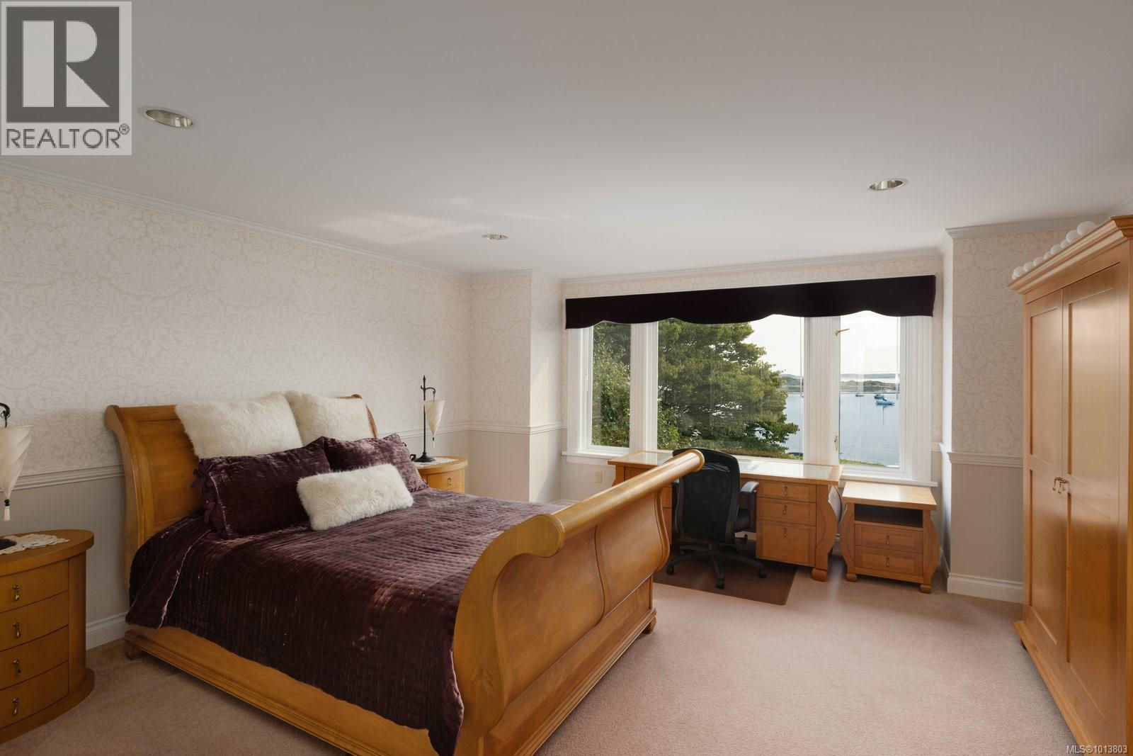 1580 Beach Dr, Oak Bay, British Columbia  V8R 6H8 - Photo 46 - 1013803