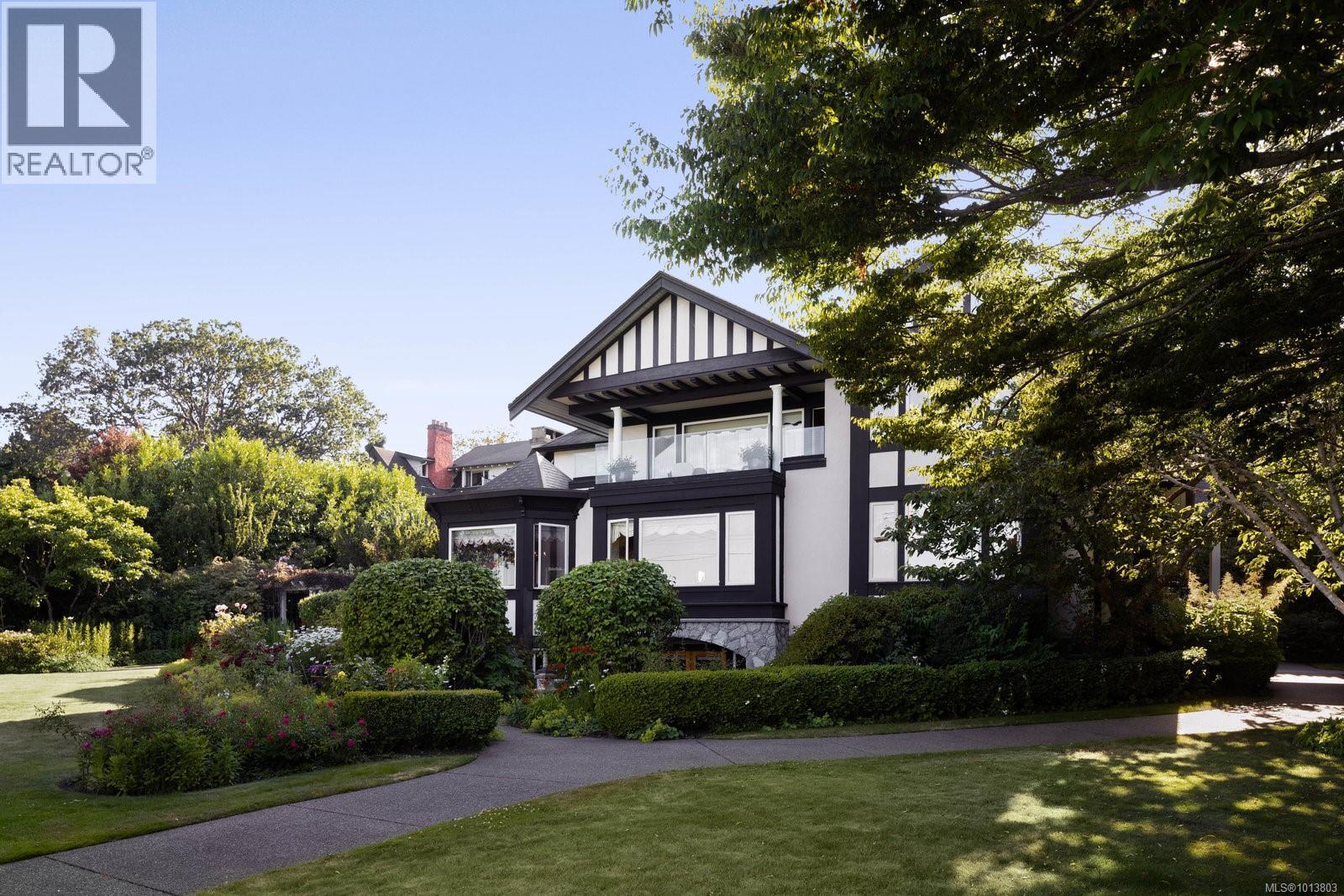 1580 Beach Dr, Oak Bay, British Columbia  V8R 6H8 - Photo 63 - 1013803