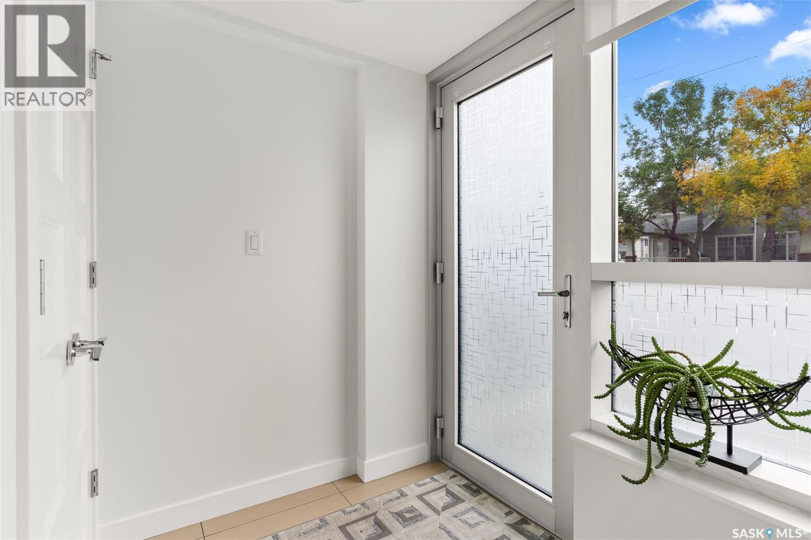 103 2300 Broad Street, Regina, Saskatchewan  S4P 1Y8 - Photo 3 - SK021177