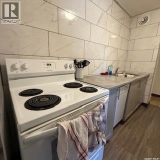 32 23 Centennial Street, Regina, Saskatchewan  S4S 6K7 - Photo 3 - SK021049